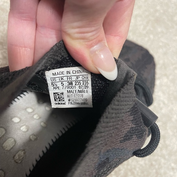 YEEZY BOOST 380 ONYX MENS 5.5 - Picture 6 of 6
